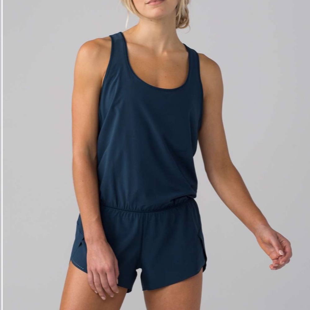 Lululemon size 10 chase me onsie